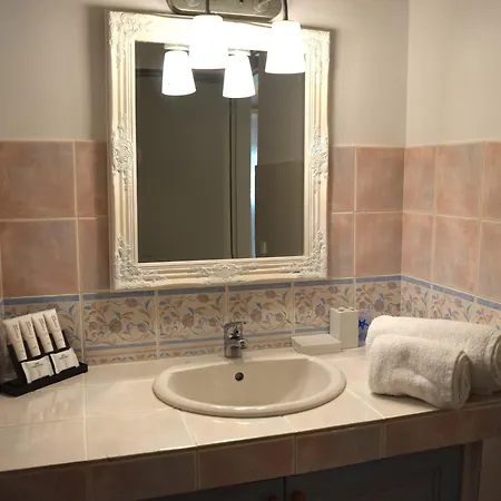 Simatos αpartments & *